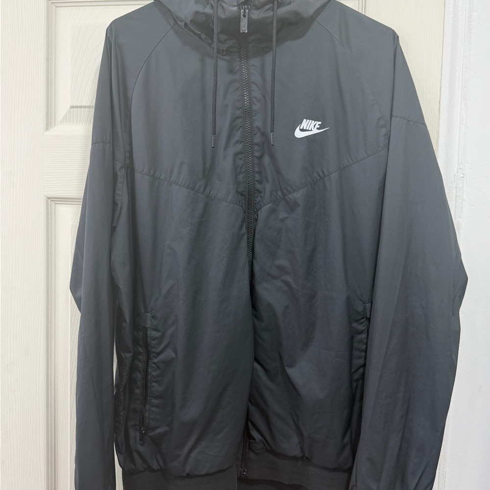 Nike Men's Charcoal Windbreaker